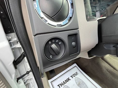 Used 2010 Ford F250 Lariat image 13