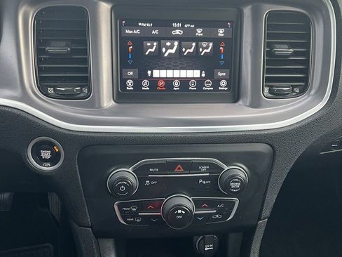 Used 2019 Dodge Charger SXT image 20