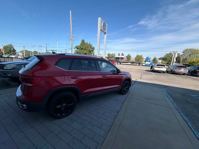 Used 2023 Volkswagen Taos SE FWD image 10