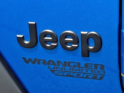 Used 2021 Jeep Wrangler Unlimited Sport AWD/4WD image 30
