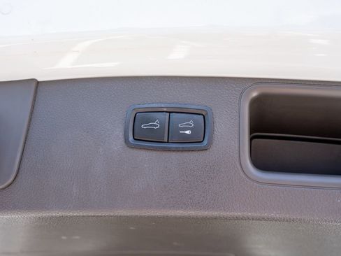 Used 2019 Porsche Macan AWD/4WD image 49