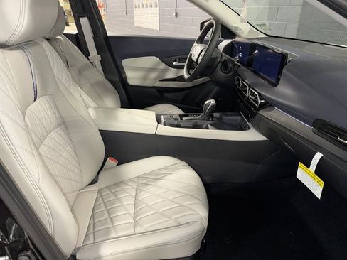 New 2026 Nissan Sentra SL w/ Floor Mat Package FWD image 29