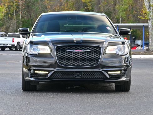 Used 2022 Chrysler 300 S w/ Comfort Group image 30