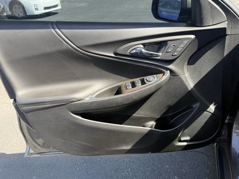 Used 2020 Chevrolet Malibu Premier FWD image 11
