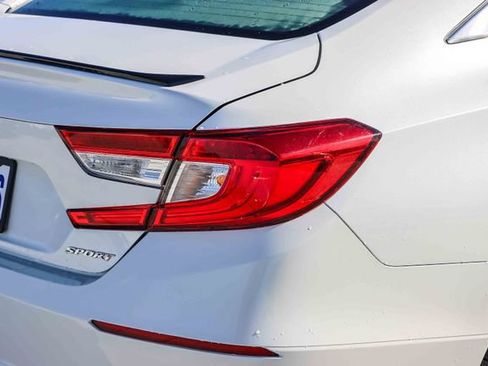 Used 2022 Honda Accord Sport image 9