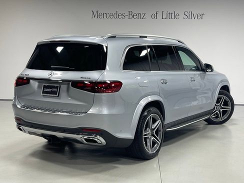 Used 2024 Mercedes-Benz GLS 450 4MATIC image 6