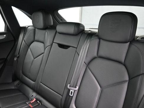 New 2026 Porsche Macan image 6