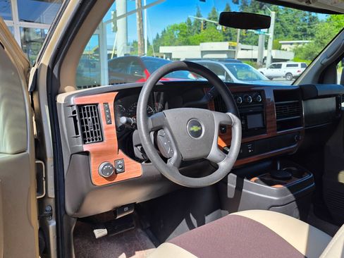 Used 2012 Chevrolet Express 2500 w/ Power Package image 9