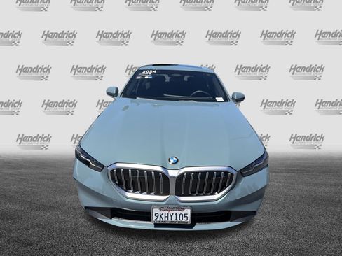 Used 2024 BMW 530i w/ Premium Package RWD image 7