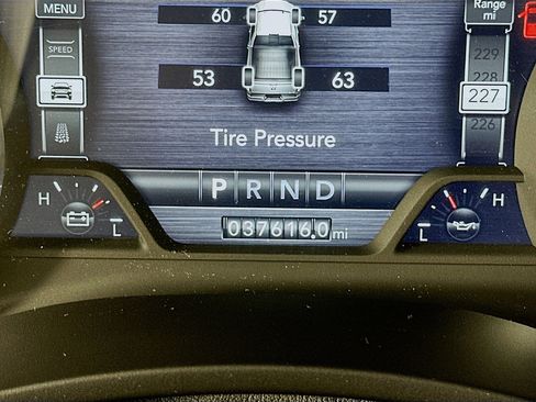 Used 2024 RAM 2500 Laramie w/ Safety Group image 19