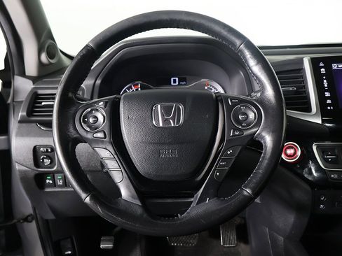 Used 2018 Honda Pilot Elite image 42