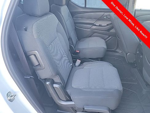 Used 2023 Chevrolet Traverse LT image 41