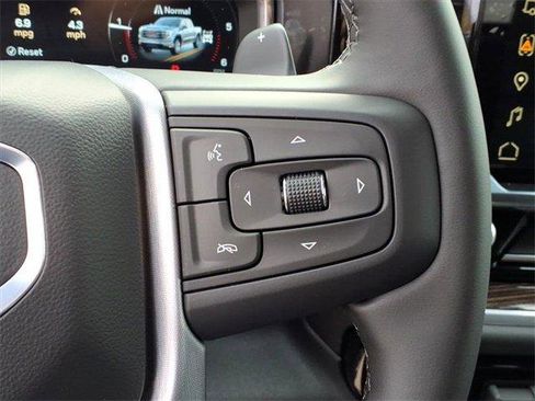 New 2026 GMC Sierra 1500 Elevation image 13