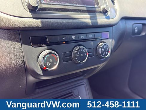 Used 2018 Volkswagen Tiguan Limited FWD image 16