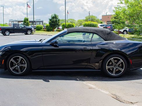 Used 2024 Ford Mustang EcoBoost Premium Convertible 2 RWD image 4