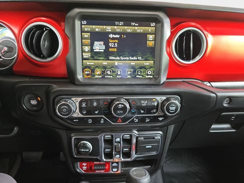 Used 2021 Jeep Wrangler Unlimited Rubicon AWD/4WD image 24