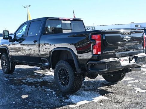 New 2026 Chevrolet Silverado 2500 ZR2 AWD/4WD image 7