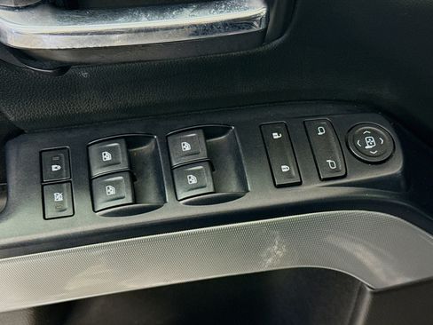 Used 2018 Chevrolet Silverado 1500 LT w/ All Star Edition image 23