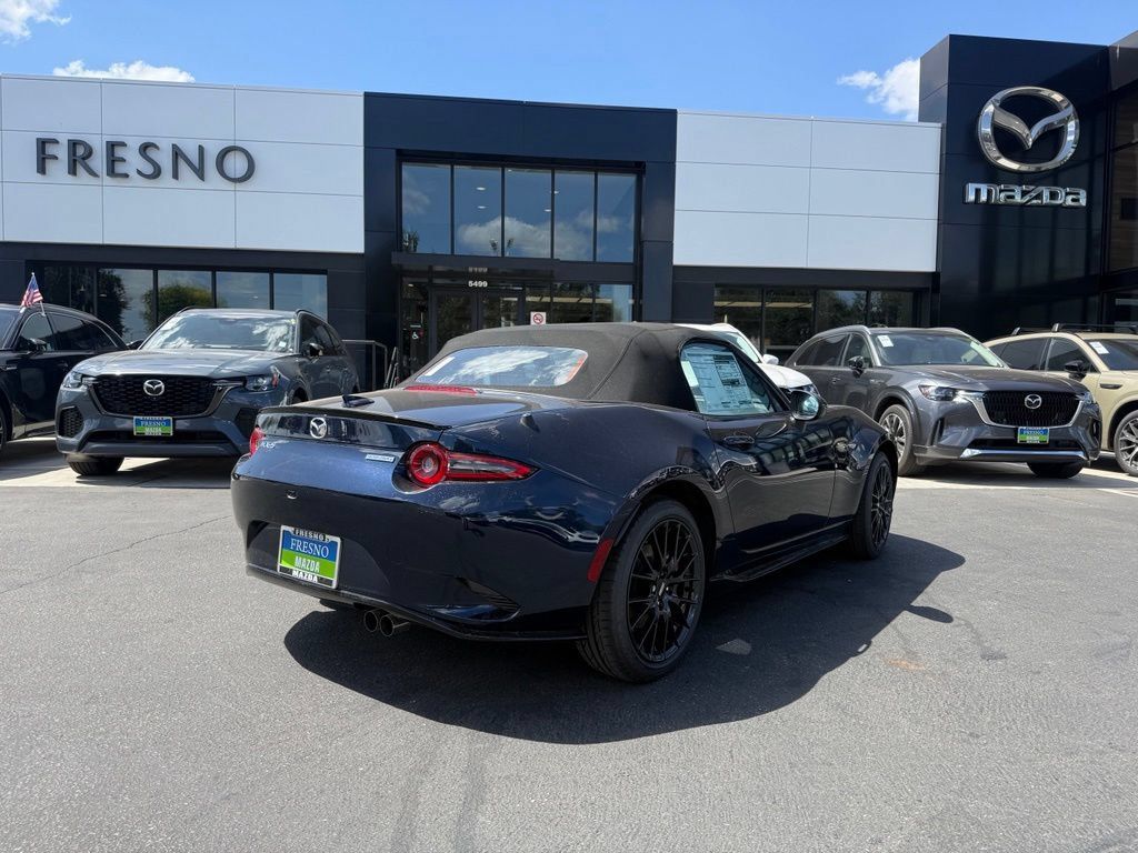 New 2026 MAZDA MX-5 Miata Club w/ Weather Package RWD image 8