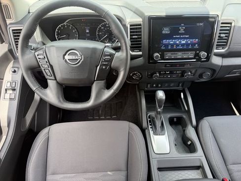 Used 2024 Nissan Frontier SV w/ SV Convenience Package AWD/4WD image 11