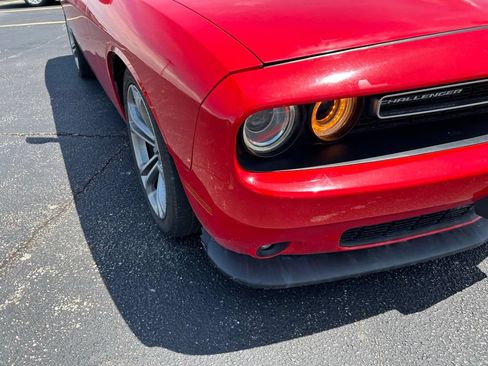 Used 2022 Dodge Challenger R/T RWD image 3