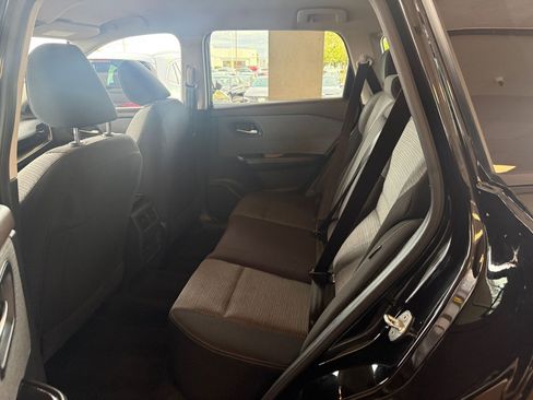 Used 2023 Nissan Rogue SV image 27