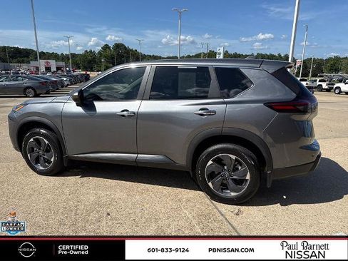 Certified 2026 Nissan Rogue SV FWD image 12