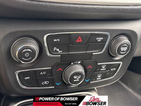 Used 2018 Jeep Compass Latitude w/ Popular Equipment Group AWD/4WD image 16