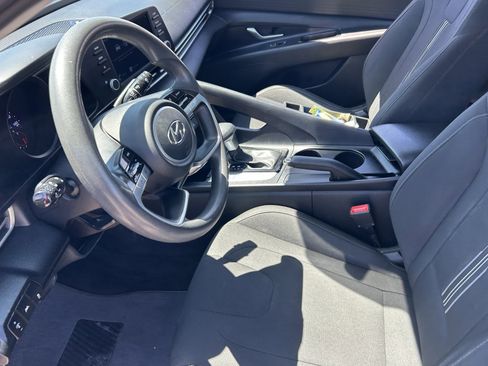 Used 2021 Hyundai Elantra SEL FWD image 10