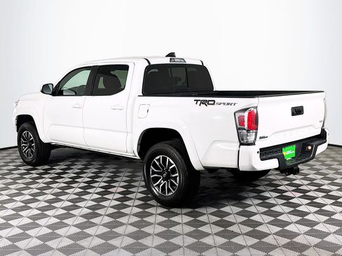 Used 2020 Toyota Tacoma TRD Sport w/ Technology Package RWD image 6