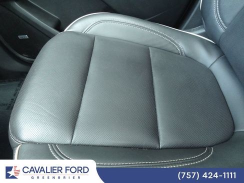 Used 2023 Chevrolet Traverse Premier w/ Redline Edition AWD/4WD image 42