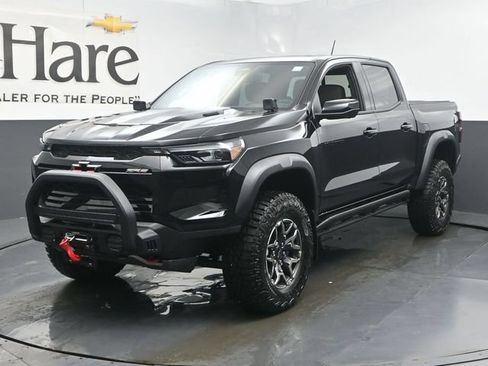 New 2026 Chevrolet Colorado ZR2 w/ Off-Road Front Bumper Package AWD/4WD image 12
