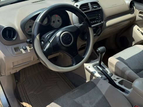 Used 2002 Toyota RAV4 2WD image 7