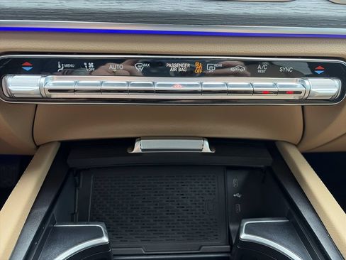 Used 2025 Mercedes-Benz GLE 350 4MATIC image 25