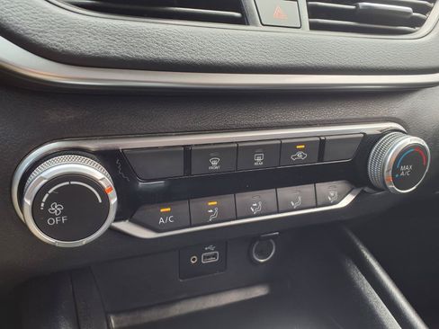 Used 2022 Nissan Altima 2.5 S FWD image 7