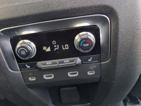 Used 2024 GMC Yukon Denali w/ Advanced Technology Package AWD/4WD image 16