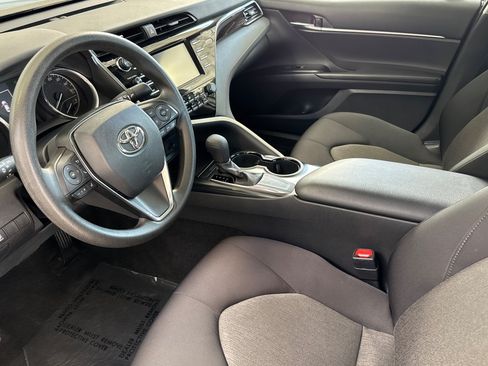 Used 2020 Toyota Camry LE FWD image 11