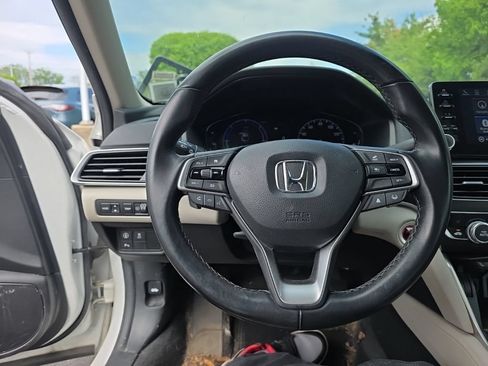 Used 2021 Honda Accord Touring image 13