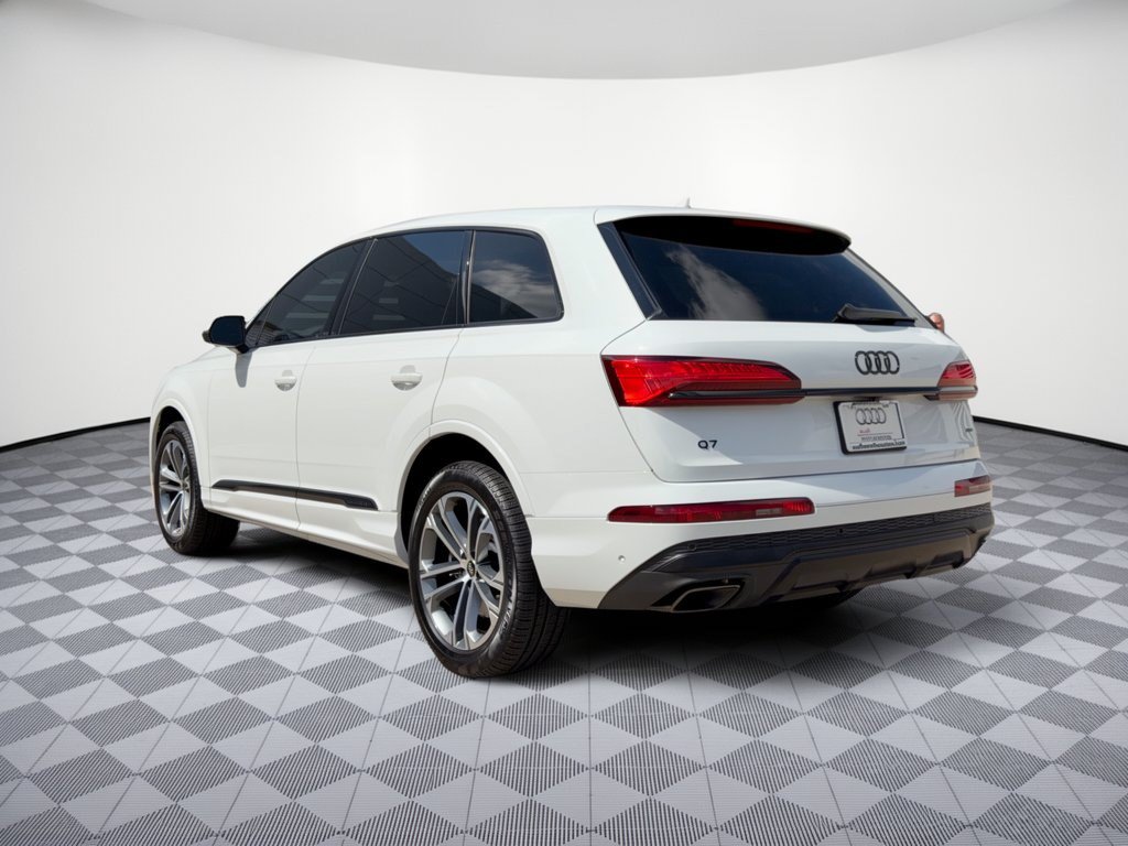 Certified 2026 Audi Q7 2.0T Premium AWD/4WD image 3