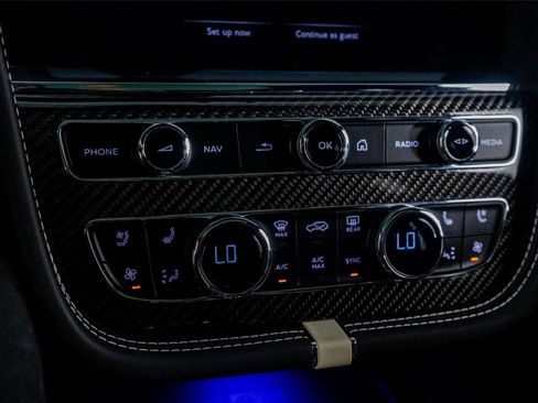 Used 2022 Bentley Bentayga Speed image 41
