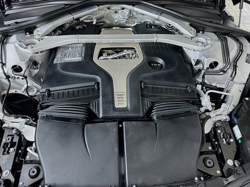 Used 2025 Aston Martin DBX 707 image 29