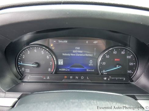 Used 2022 Ford Explorer XLT w/ Equipment Group 202A image 15