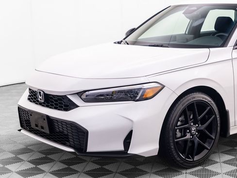 Used 2025 Honda Civic Sport image 34