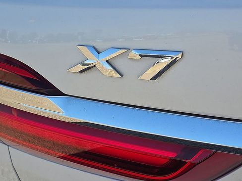 Used 2020 BMW X7 xDrive50i w/ Dynamic Handling Package AWD/4WD image 17