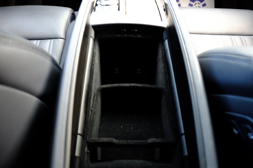 Used 2021 Genesis G90 3.3T Premium RWD image 28