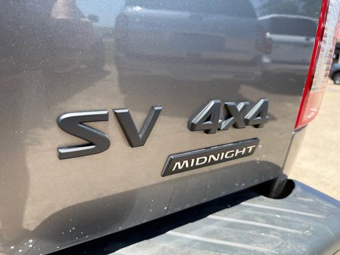 Used 2021 Nissan Frontier SV w/ Midnight Edition Floor Mats image 13