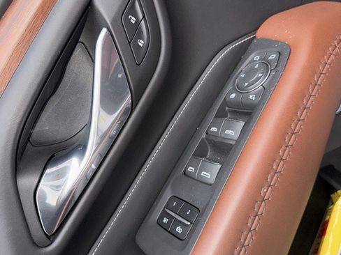 Used 2023 GMC Yukon Denali Ultimate image 6