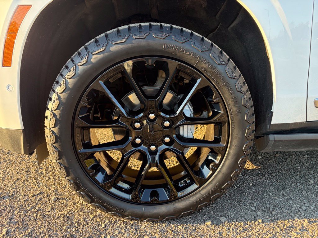 Used 2026 GMC Yukon Denali w/ Sun & Power Step Package AWD/4WD image 6