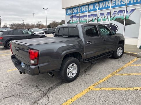 Used 2021 Toyota Tacoma SR image 4