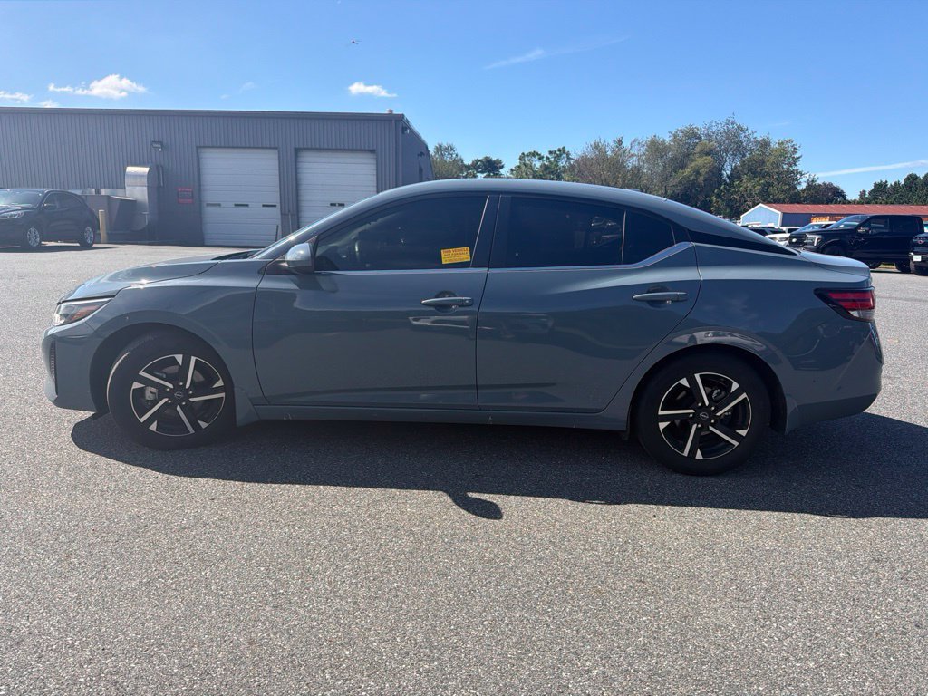Used 2025 Nissan Sentra SV w/ All-Weather Package FWD image 4